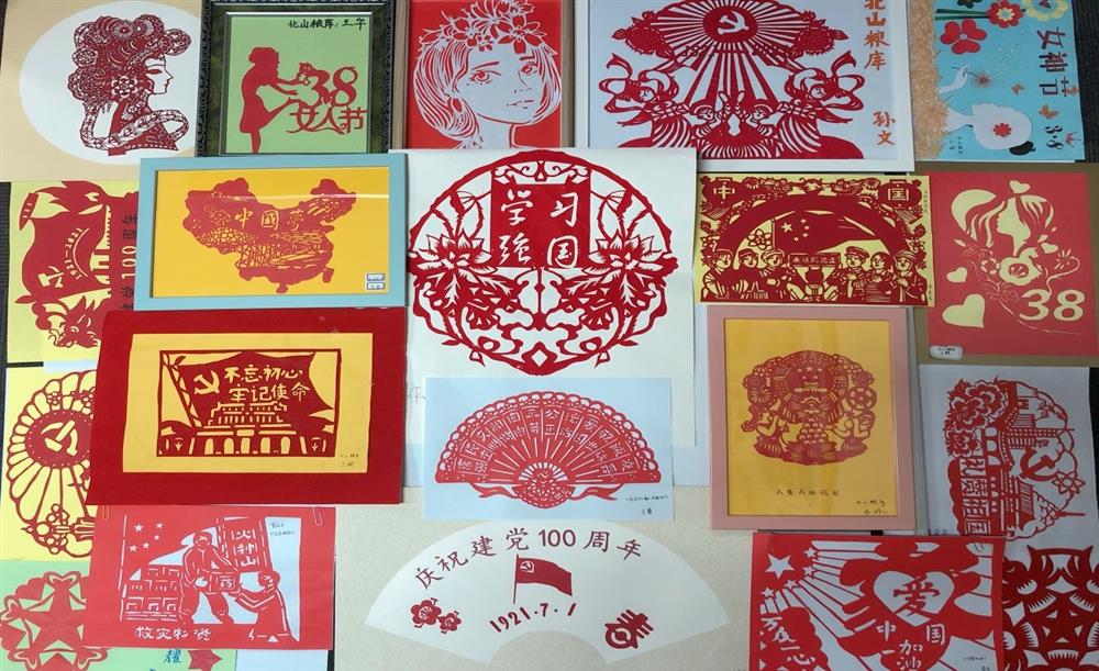 “展現巾幗風(fēng)采·傳遞愛(ài)國情意”園區集團開(kāi)展慶“三八”剪紙活動(dòng)